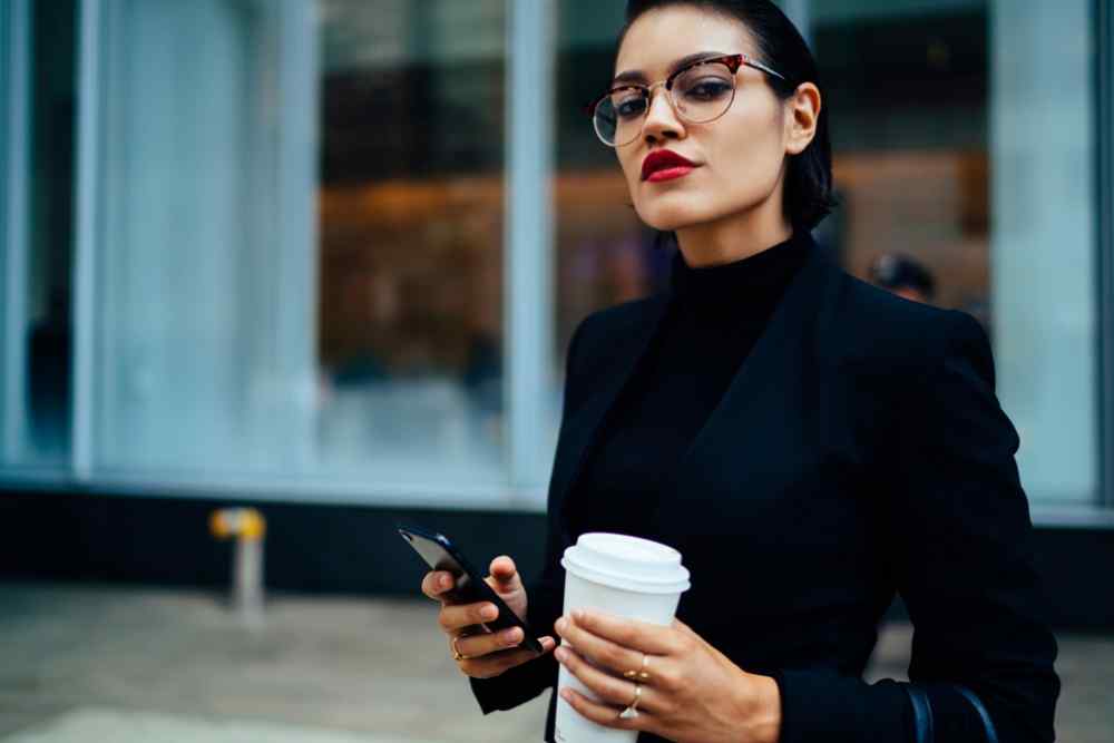 socially confident and overcome social anxiety