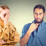 10 Subtle Signs Someone Is Uncomfortable Around You
