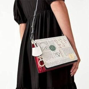 Book & journal bag Dress Yourself As A Mom And We’ll Reveal Your Mom Aesthetic (11) (1)