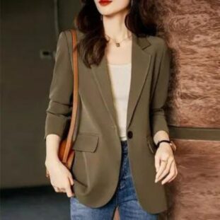 Dress Yourself As A Mom And We’ll Reveal Your Mom Aesthetic (15) Drapey blazer