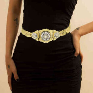 Dress Yourself As A Mom And We’ll Reveal Your Mom Aesthetic (4) (1) Statement belt