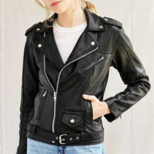 Dress Yourself As A Mom And We’ll Reveal Your Mom Aesthetic (5) (1) Leather moto