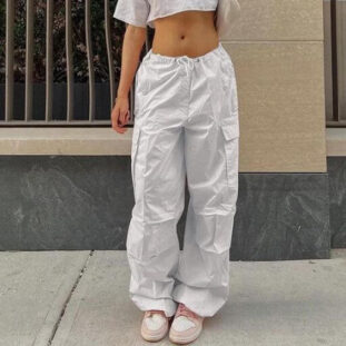 Dress Yourself As A Mom And We’ll Reveal Your Mom Aesthetic (9) (1) Casual joggers