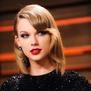 What Halloween Costume Matches YOUR Personality (8) (1) Taylor Swift