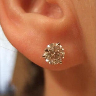 Which Fictional Popular Blonde Girl Are You (1) Diamond stud earrings