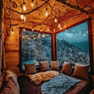 Which Fictional Popular Blonde Girl Are You (3) (1) A cozy New England B&B