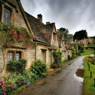 Which Fictional Popular Blonde Girl Are You (5) (1) The French countryside