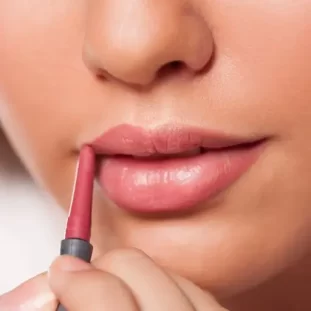 Are You a Makeup Minimalist or Maximalist Take This Quiz to Find Out! MLBB lip